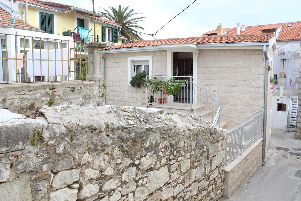 Duje Apartment